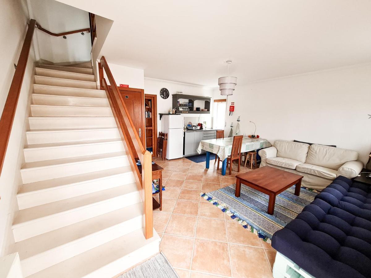 Cloud To Chill Surfhouse Baleal Vandrerhjem Ferrel  Eksteriør bilde