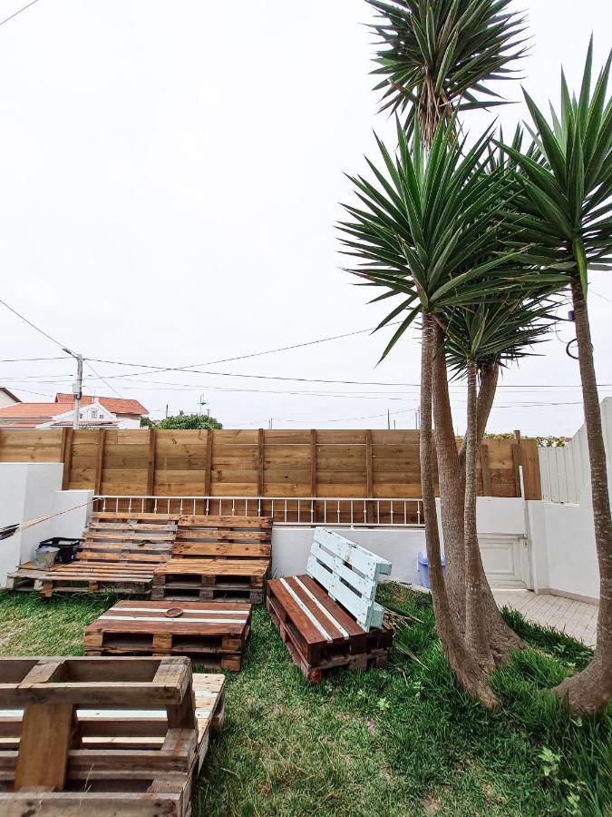 Cloud To Chill Surfhouse Baleal Vandrerhjem Ferrel  Eksteriør bilde